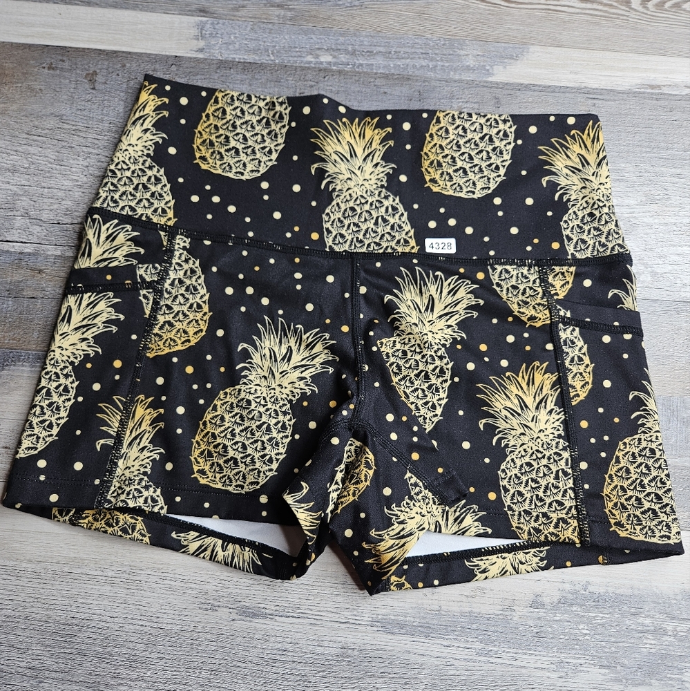 Constantly Varied Gear CVG Shorts XS 2.5" Black With Gold Pineapples
